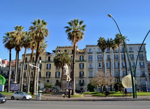 piazza vittoria napoli runningmilo